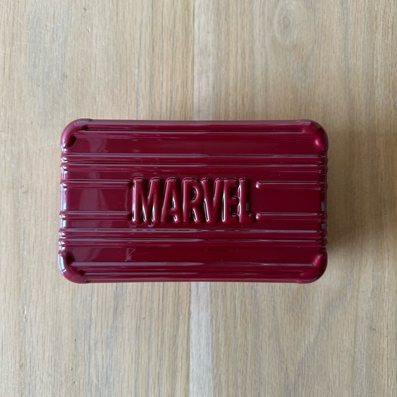 MARVEL Avengers IRON MAN Clutch/Organizer - Picture 3 of 9